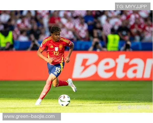 的拉明亚马尔如何以惊人表现改变足坛格局与未来发展趋势