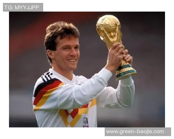 足球场上的传奇瞬间最著名的足球明星展现无与伦比的技艺与魅力