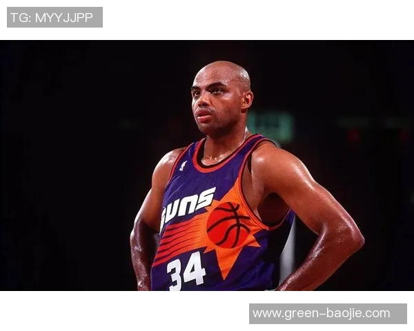 明星篮球运动员的英文资料及其职业生涯成就全面介绍